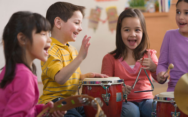 آشنایی با چند روش آموزش موسیقی کودکان در جهان