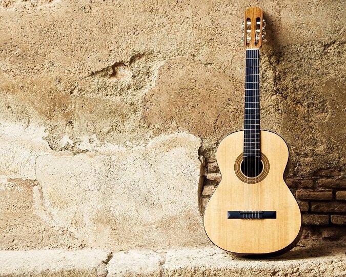 آموزش گیتار پاپ و کلاسیک در هم آوای ترانه